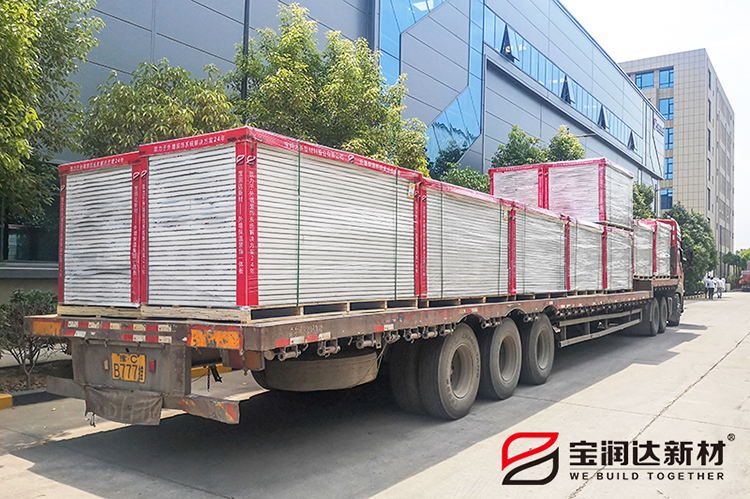 寶潤達聚苯板外墻保溫一體板發(fā)往南昌